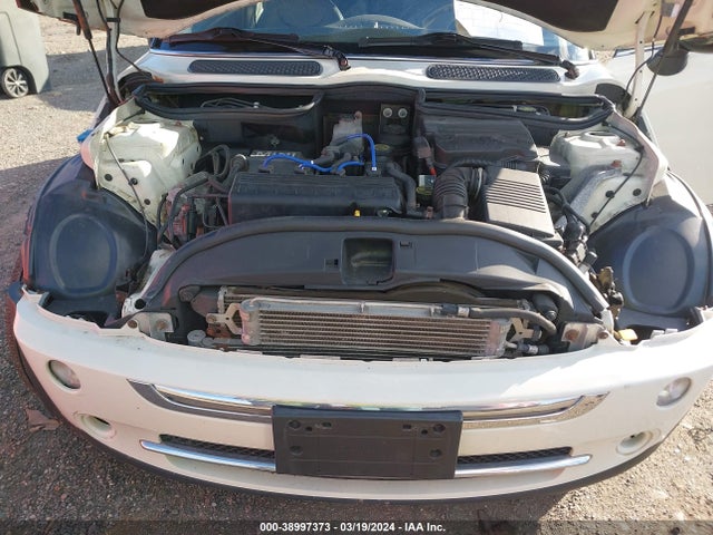 2006 MINI COOPER WMWRC33586TJ77617 Photo 9