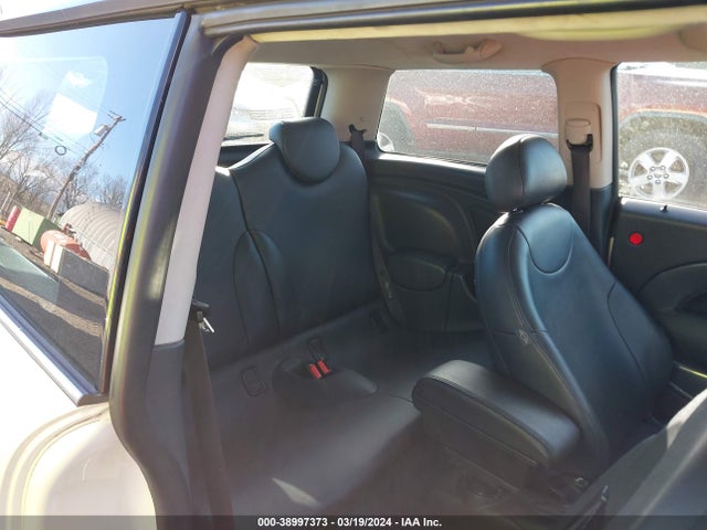 2006 MINI COOPER WMWRC33586TJ77617 Photo 7