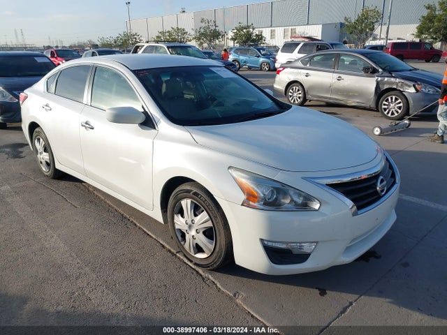 Nissan Altima 2.5 S 2015 1N4AL3AP7FC162665 главное изображение