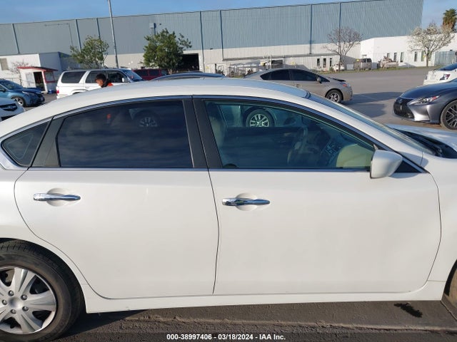 Nissan Altima 2.5 S 2015 1N4AL3AP7FC162665 Image 13