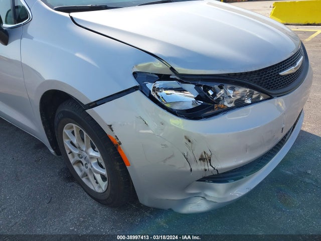 2C4RC1CG1PR621731 Chrysler Voyager Lx