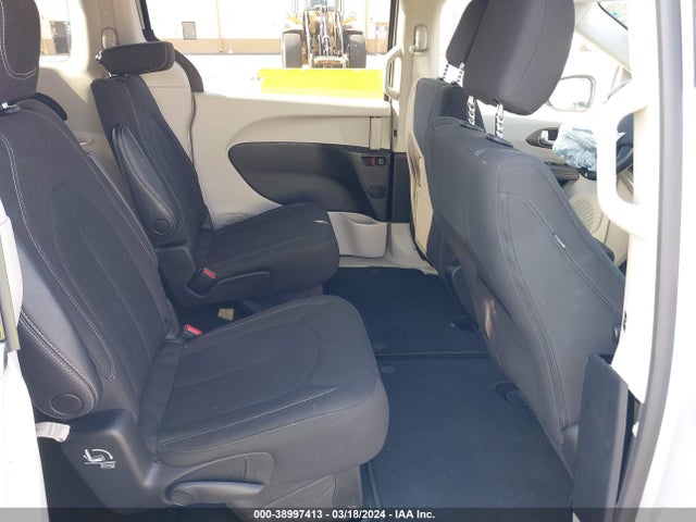 2C4RC1CG1PR621731 Chrysler Voyager Lx