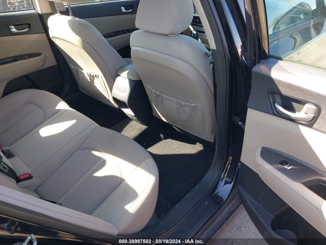 KIA Optima Lx 2016 5XXGT4L3XGG043949 Image 8
