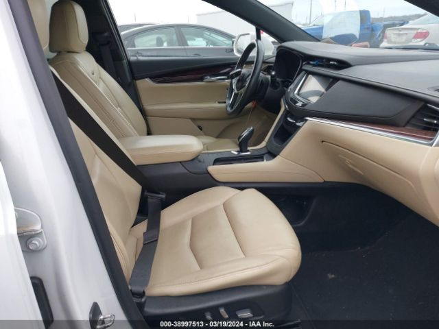 1GYKNDRS8HZ320061 Cadillac XT5 LUXURY