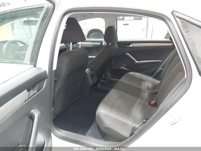1VWAA7A31LC005159 Volkswagen Passat 2.0t S