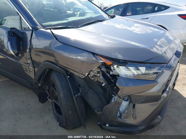 Toyota RAV4 LE 2022 2T3K1RFV3NC203479 Image 6