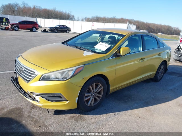 Hyundai SONATA SE 2015 5NPE24AF4FH070316 Image 2