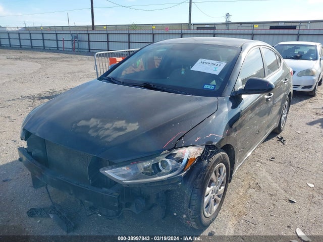 Hyundai ELANTRA SE 2017 KMHD74LF9HU117354 Image 2