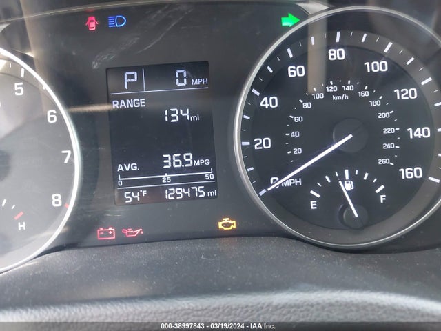Hyundai ELANTRA SE 2017 KMHD74LF9HU117354 Image 7