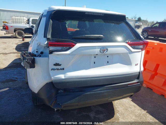 Toyota RAV4 LE 2020 2T3H1RFVXLW082066 Image 16