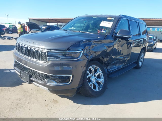 1C4SJUBT8NS222110 Jeep Wagoneer Series Ii 4x2