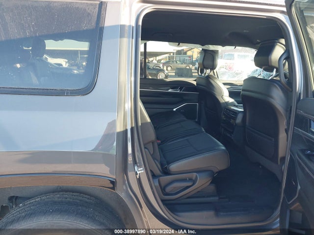1C4SJUBT8NS222110 Jeep Wagoneer Series Ii 4x2