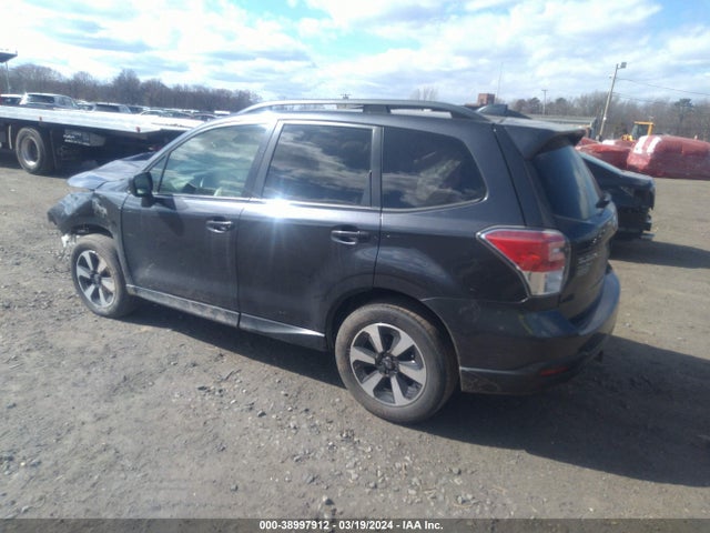 Subaru Forester 2.5i Premium 2017 JF2SJAEC7HH502484 Image 3
