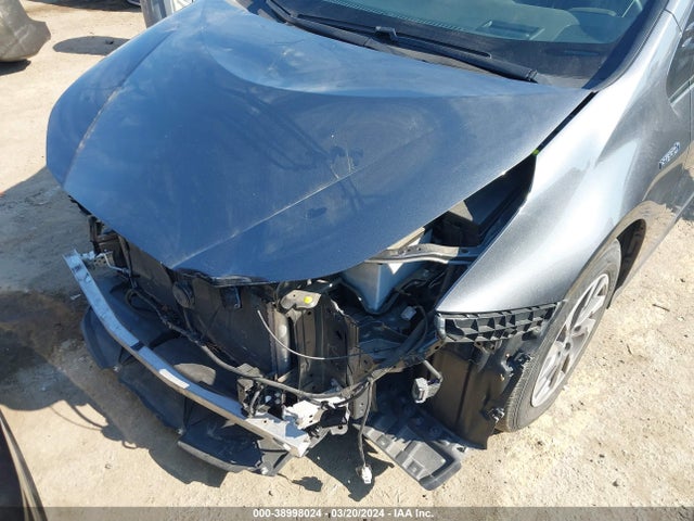 Toyota PRIUS XLE 2019 JTDKARFU8K3080329 Image 6