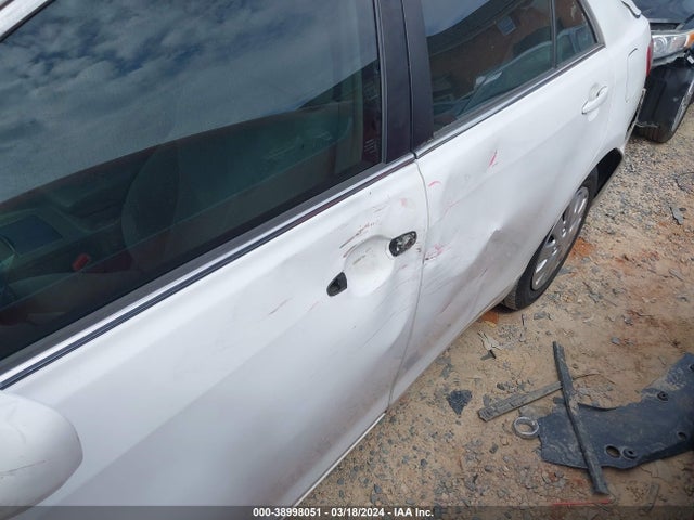 38998051 :رقم المزاد ، 4T1BF3EK6BU644841 vin ، 2011 Toyota Camry مزاد بيع