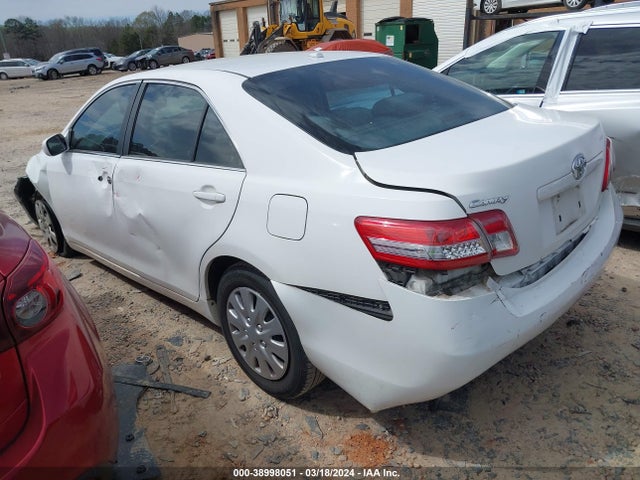 38998051 :رقم المزاد ، 4T1BF3EK6BU644841 vin ، 2011 Toyota Camry مزاد بيع