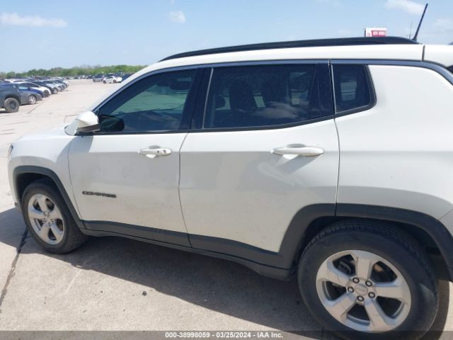 3C4NJCBB7KT677006 Jeep Compass Latitude Fwd