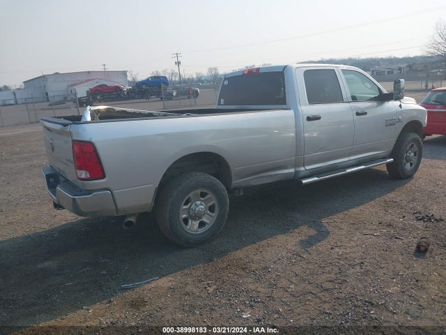 RAM 2500 Tradesman  4x4 8' Box 2018 3C6UR5HL3JG417278 Image 4