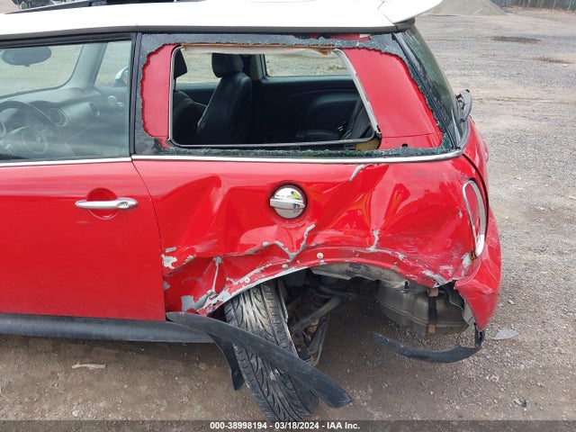 2006 MINI COOPER S WMWRE33546TJ37707 Photo 5
