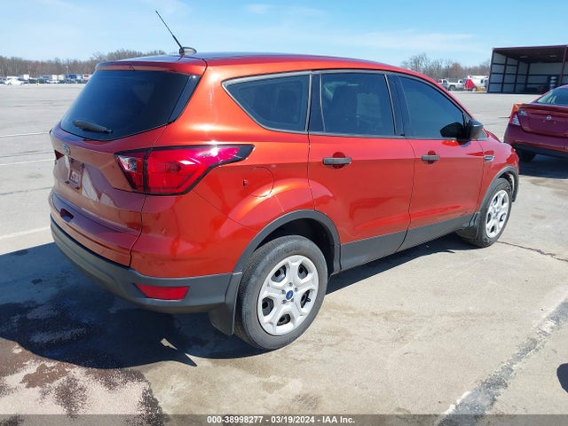 Ford ESCAPE S 2019 1FMCU0F73KUB85416 Image 4