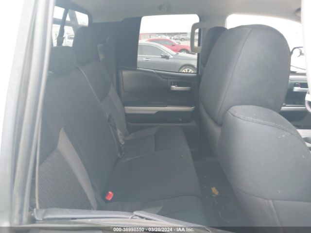5TFUW5F10EX397270 Toyota Tundra Sr5 5.7l V8