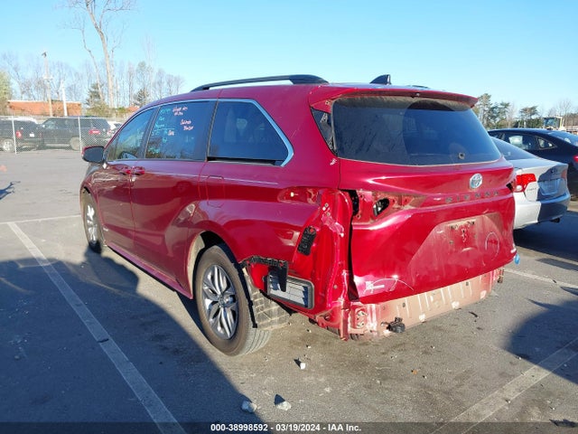 Toyota SIENNA LE 2021 5TDKRKEC9MS006329 Image 3