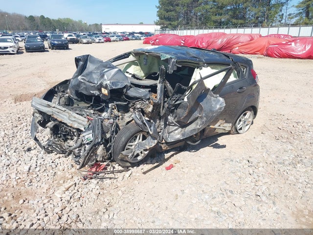 Ford FIESTA SE 2018 3FADP4EJ9JM116548 Image 2