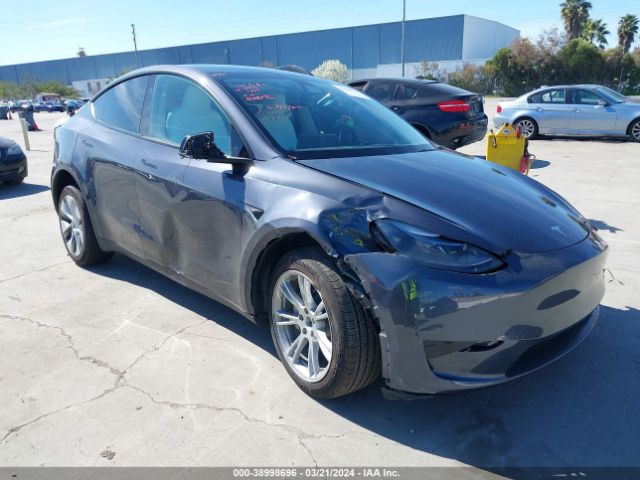 Auction sale of the 2023 Tesla Model Y, vin: 7SAYGDEE3PF968005, lot number: 38998696