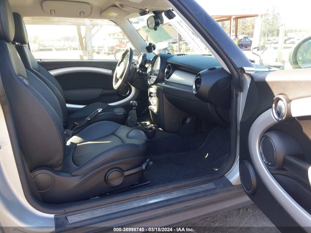 2007 MINI COOPER WMWMF33547TU60390 Photo 4