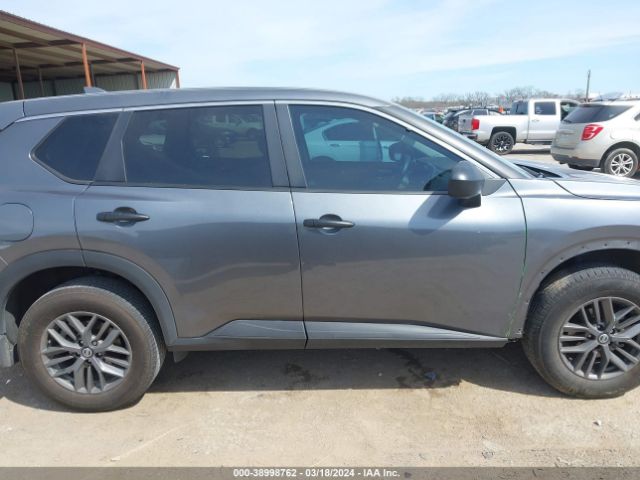 5N1AT3AA1MC827087 Nissan Rogue S Fwd