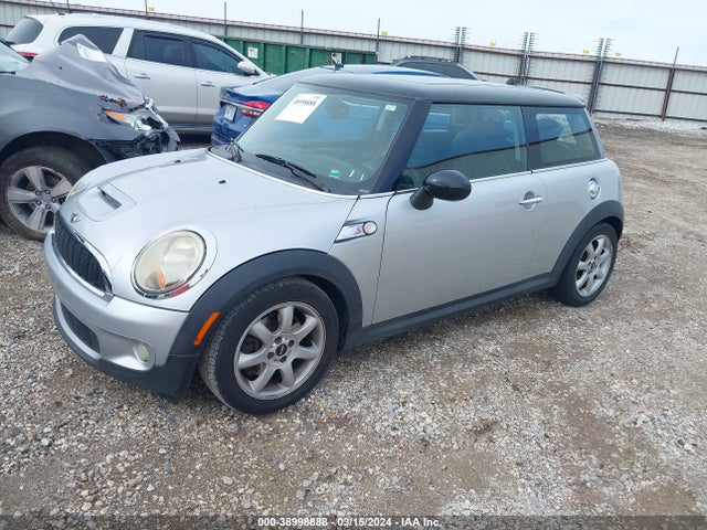 2009 MINI COOPER S WMWMF73529TX40318 Photo 1