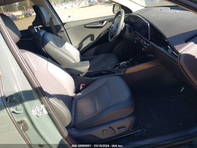 KIA Niro Ev Wave 2023 KNDCT3L10P5044846 Image 5