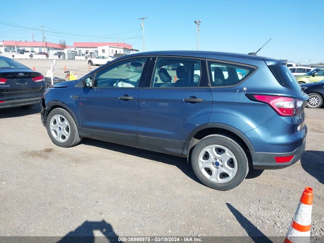 Ford ESCAPE S 2018 1FMCU0F74JUB67621 Image 3