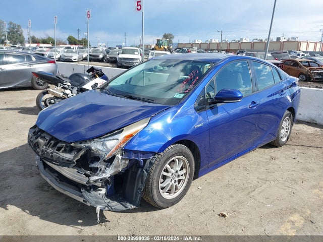 Toyota Prius Three 2016 JTDKARFU8G3512795 Image 2