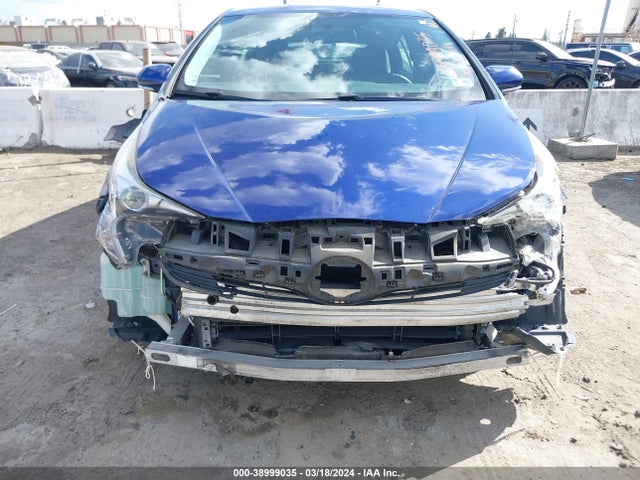 Toyota Prius Three 2016 JTDKARFU8G3512795 Image 6