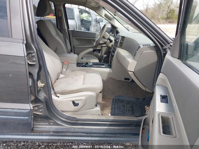 2005 Jeep Grand Cherokee Laredo მანქანა იყიდება აუქციონზე, vin: 1J4HS48N65C545429, აუქციონის ნომერი: 38999051