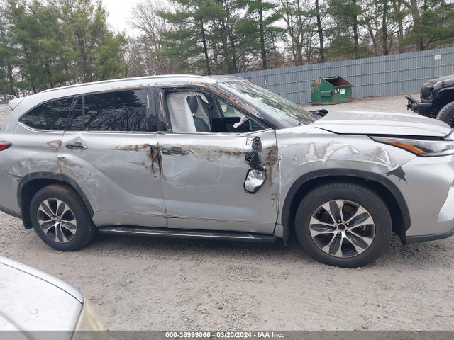 Toyota Highlander Xle 2021 5TDHZRBH1MS075308 Image 13