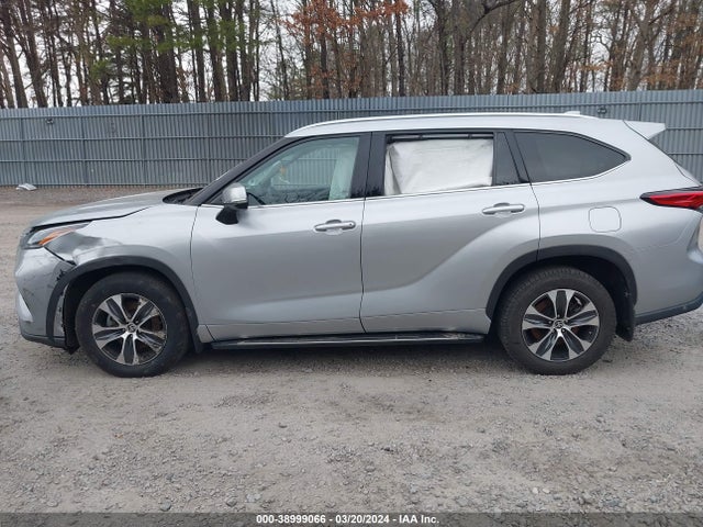 Toyota Highlander Xle 2021 5TDHZRBH1MS075308 Image 14