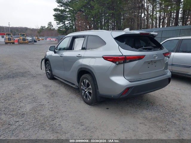 Toyota Highlander Xle 2021 5TDHZRBH1MS075308 Image 3