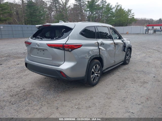 Toyota Highlander Xle 2021 5TDHZRBH1MS075308 Image 4