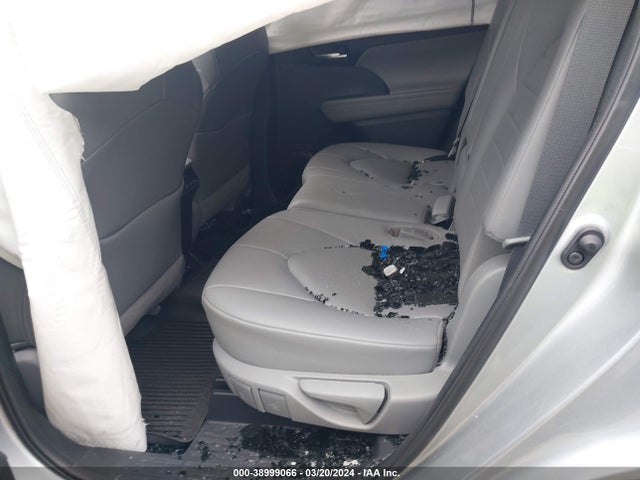 Toyota Highlander Xle 2021 5TDHZRBH1MS075308 Image 8