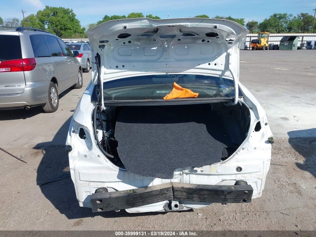 Toyota COROLLA LE 2019 5YFBURHE2KP899244 Image 17