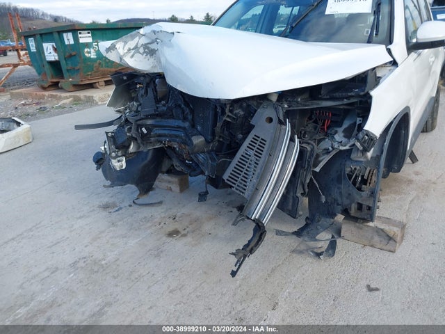 Volkswagen TIGUAN S 2014 WVGCV3AX0EW526026 Image 14