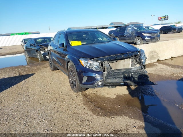 2017 WDCTG4EB3HJ347042 main image