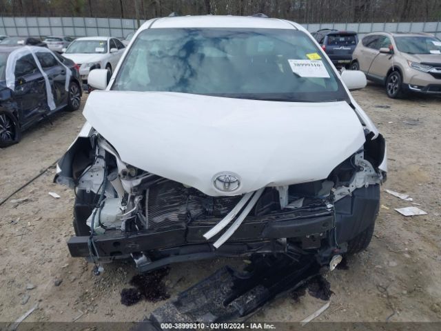 5TDKZ3DC1HS786243 Toyota Sienna Le 8 Passenger