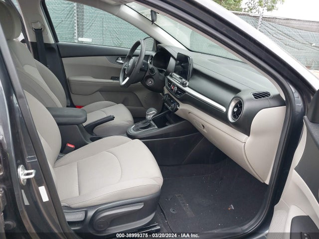 2019 Kia Forte Lxs მანქანა იყიდება აუქციონზე, vin: 3KPF24AD9KE070412, აუქციონის ნომერი: 38999375