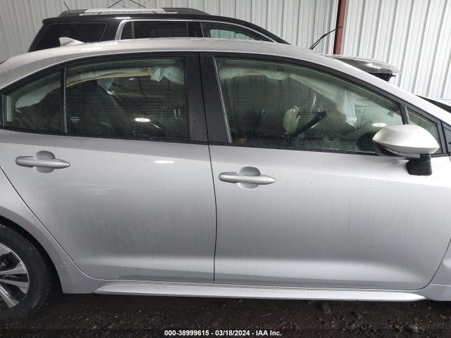 Toyota Corolla Hybrid Le 2022 JTDEAMDE6NJ043565 Image 14