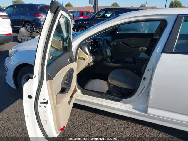 KIA Optima Lx 2015 KNAGM4A74F5654286 Image 5