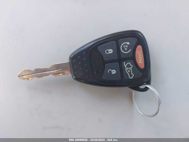 1C3CCBCG4EN179327 Chrysler 200 Limited