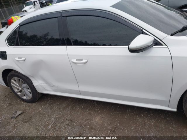 1VWBA7A36JC039454 Volkswagen Passat 2.0t Se